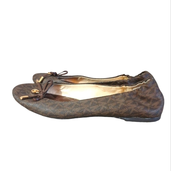 MICHAEL KORS MK Logo Ballet Flat Shoe 6.5 - Picture 5 of 10